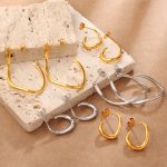 Shiny Smooth Radian Earrings Simple Commute Three-Dimensional Glossy Daily Earrings