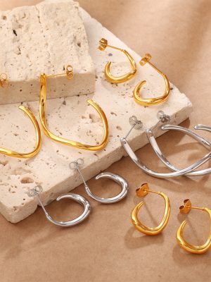 Shiny Smooth Radian Earrings Simple Commute Three-Dimensional Glossy Daily Earrings
