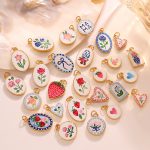 Enamel Color round Plate Pendant Strawberry Love Shape Exquisite Small Pendant