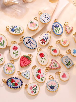 Enamel Color round Plate Pendant Strawberry Love Shape Exquisite Small Pendant
