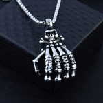 color: Skull Hand Grip + Stainless Steel Chain