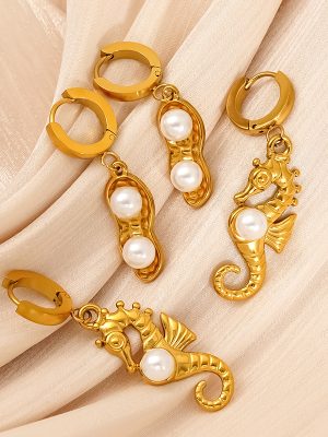 Pearl-inlaid summer ocean series seahorse stud earrings, women’s retro and exaggerated design.