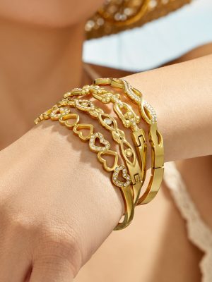 Ornament Hollow Inlaid Zircon Love Stainless Steel Gold Plated Exquisite and Versatile Light Luxury Personality Women's Bracelet