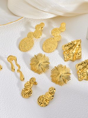 Vintage golden stainless steal earrings, high-end Bohemian geometric textured exaggerated earrings for women.