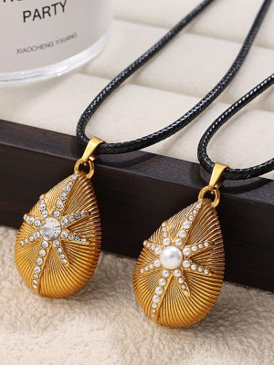 French Style Temperament Elegant High-Grade Water Drop Eight-Pointed Stars Diamond-Studded Design Stainless Steel Jewelry Necklace for Women