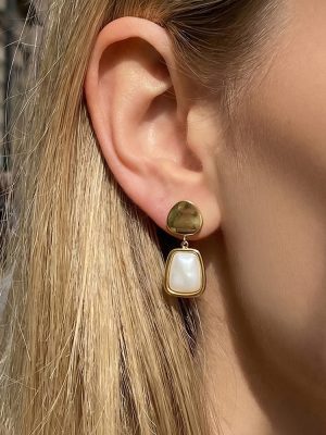 Light Luxury Stainless Steel White Fritillary Earrings Design 18K Real Gold Color Retaining All-Match Earrings for Women