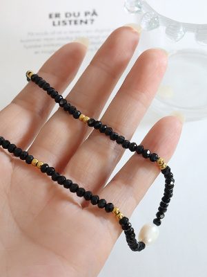 Elegant Personality Black Micro Glass Bead Necklace Freshwater Pearl Pendant Jewelry Design Original Style