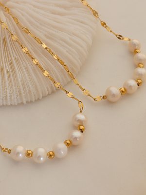 Ornament Personality Imitation Pearl Pendant Necklace French Design Lip Chain