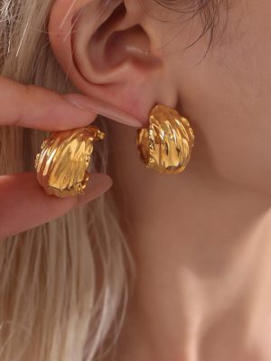Pleated Texture C- Shaped Earrings Stainless Steel Casting PVD Electroplated Earrings Design Commuter