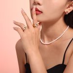 Japanese-Style Shiny Starry Rhinestone Ring 18K Gold Plated Cold Stainless Steel Ring for Women