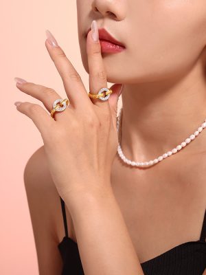 Japanese-Style Shiny Starry Rhinestone Ring 18K Gold Plated Cold Stainless Steel Ring for Women