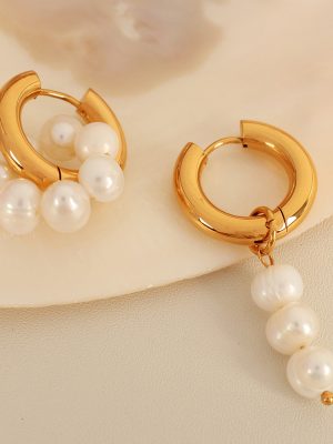 French Style Retro Gentle Asymmetric Circle White Pearl Stud Earrings Simple Design Hong Kong Earrings Graceful Earrings