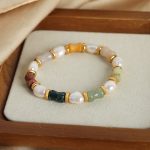 New Retro Affordable Luxury Natural Stone Handmade Beaded Baroque Freshwater Pearl Bracelet Ornament Women