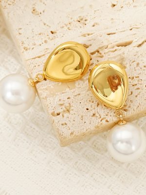 Water Drop Pearl Stud Earrings Women's Advanced Earrings Simple Stainless Steel Vintage Earrings