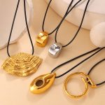 Vintage Metal Black Rope Necklace Shell Geometric Ring Pendant Design Personality Affordable Luxury Sweater Chain