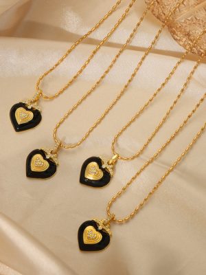 New Retro Light Luxury Colored Enamel Glaze Stainless Steel Gold-Plated Diamond Heart-Shaped Pendant Necklace Women's Ornament