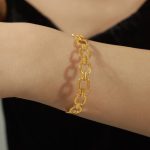color: Z324-Gold Bangle