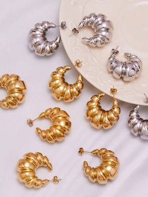 New Eco-friendly Stainless Steel C- Shaped Hollow Croissant Earrings 18K Gold Plating Exaggerated Earrings