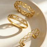 High Quality Stainless Steel Hollow Open-End Bracelet Combination 18K Gold Plating Simple Elegant Buckle Bracelet