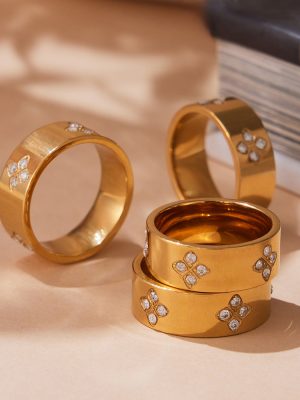 High Quality Stainless Steel Claw Inlaid 7mm Plum Zircon Ring Plated 18K Real Gold Simple Ring