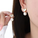 color: F956-Gold White Sea Shell Earrings -1 Pair