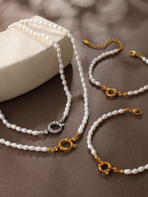 Retro Gentle Elegant Freshwater Pearl Bracelet and Necklace Set Stainless Steel Metal Buckle Commuter Clavicle Chain