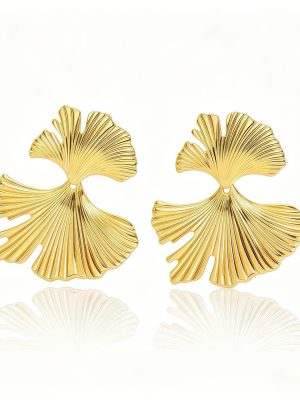 Exaggerated ginkgo leaf stainless steel earrings, light luxury high-end earring design, golden fanshaped eardrops.