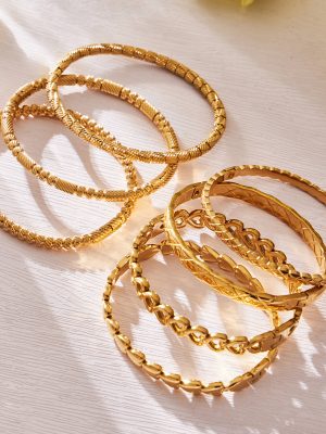 New Exquisite Stainless Steel Hollow Heart Bracelet Classic Style Temperament Fine Circle Bracelet Combination