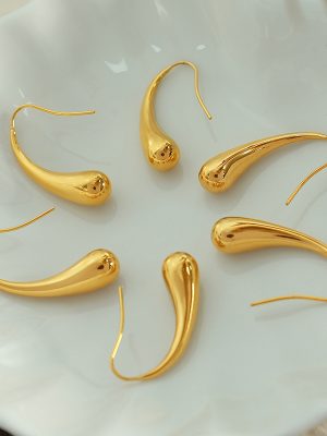 Design Simple Bracelet Golden Water Drop Ear Hook Earrings Female French Advanced New Ear-Caring Earrings Color Retention