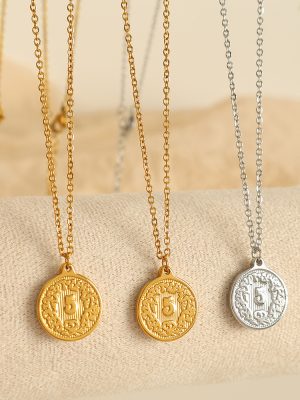 Vintage Coins Necklace Advanced Clavicle Chain Exquisite Chain Pendant Gold Coin Design Coin