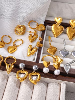 New Hollowed Heart Shape Inlaid Artificial Pearl Earrings Stainless Steel Cold High-Grade Earrings for Women