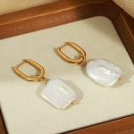 New Retro Light Luxury Personality Stainless Steel Gold Plated Irregular Fresh Water Pearl Earrings Female Accessories