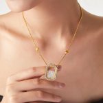 New Box Rhinestone-Encrusted Pendant Stainless Steel Clavicle Chain Sweet All-Matching Design Light Luxury Necklace
