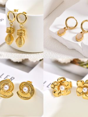 Gold opal stainless steel earrings, vintage exaggerated earrings, light luxury high-end retro flower pearl stud earrings for women.