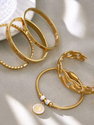 Stainless Steel Geometric round Brand Inlaid Zircon Buckle Bracelet 18K Gold Plating Temperament Bracelet Combination