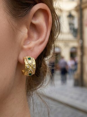 Vintage C- Shaped Stainless Steel Turquoise Rhinestone Earrings Women's Light Luxury 18K Real Gold Color Retaining Commuter's All-Matching Earrings
