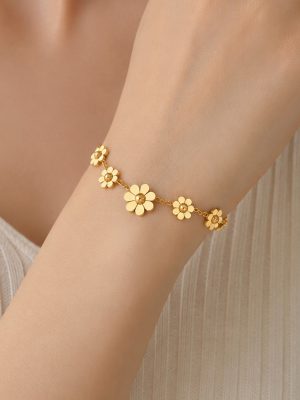 Design Classic Style Stainless Steel 18K Gold Plating Little Flowers Daisy Bracelet Personality Gentle Accessories E023