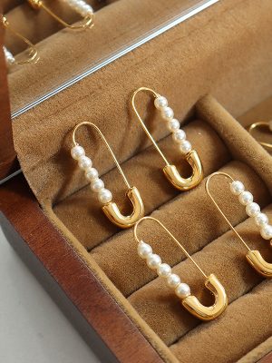 Clip Artificial Pearl Earrings Earrings Stainless Steel Plated 18K Gold Light Luxury Earrings Ornament
