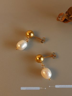 Freshwater Cultured Pearl Small Ear Studs Jewelry Earrings Stainless Steel Color Retaining New Fashion Earrings Women's Temperament F427