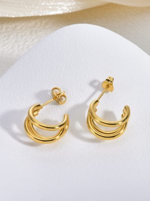 Gold plain hoop stainless steel earrings, light luxury, high-end, vintage, exaggerated autumn/winter earrings, designed for women.