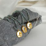 New Simple Advanced Stainless Steel Gold-Plated Roses White Mother Shell Pendant Natural Stone Handmade Beaded Necklace