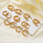 color: MS-792 Gold Horseshoe Clasp Earrings