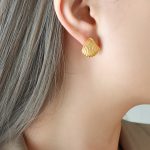 color: F692-Gold Earrings