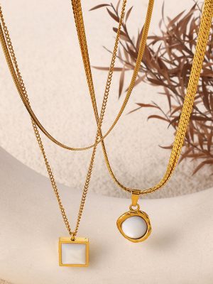Light Luxury and Simplicity Advanced All-Match Design Necklace Female Natural Streamer White Moonlight Snake Bones Chain