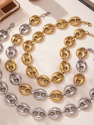 Color Matching Room Electric Hollow Coffee Bean Stainless Steel Bracelet Clavicle Chain Plated 18K Real Gold Exaggerated and Personalized Jewelry