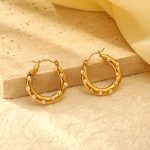 Retro Round Inlaid Pearl Stainless Steel Earrings Women's 18K Gold Plated Light Luxury Earrings