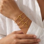 Simple Twelve Constellation Pendant Knotted C- Shaped Bracelet Stainless Steel 18K Gold Plating Open-End Bracelet