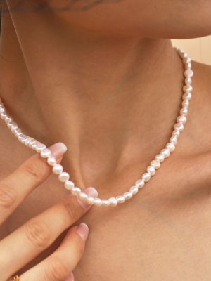 French Style Temperament Freshwater Pearl Necklace Light Luxury Gentle Handmade Beaded Clavicle Chain Female Accessories