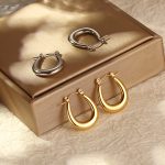 INS Vintage Women's Solid Stainless Steel Earrings Simple and Light Luxury 18K Gold Plating Oval Earrings