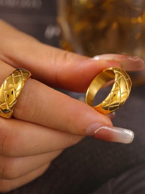Diamond Plaid Glossy Ring Retro Design Stainless Steel 18K Gold Plating Couple Ring